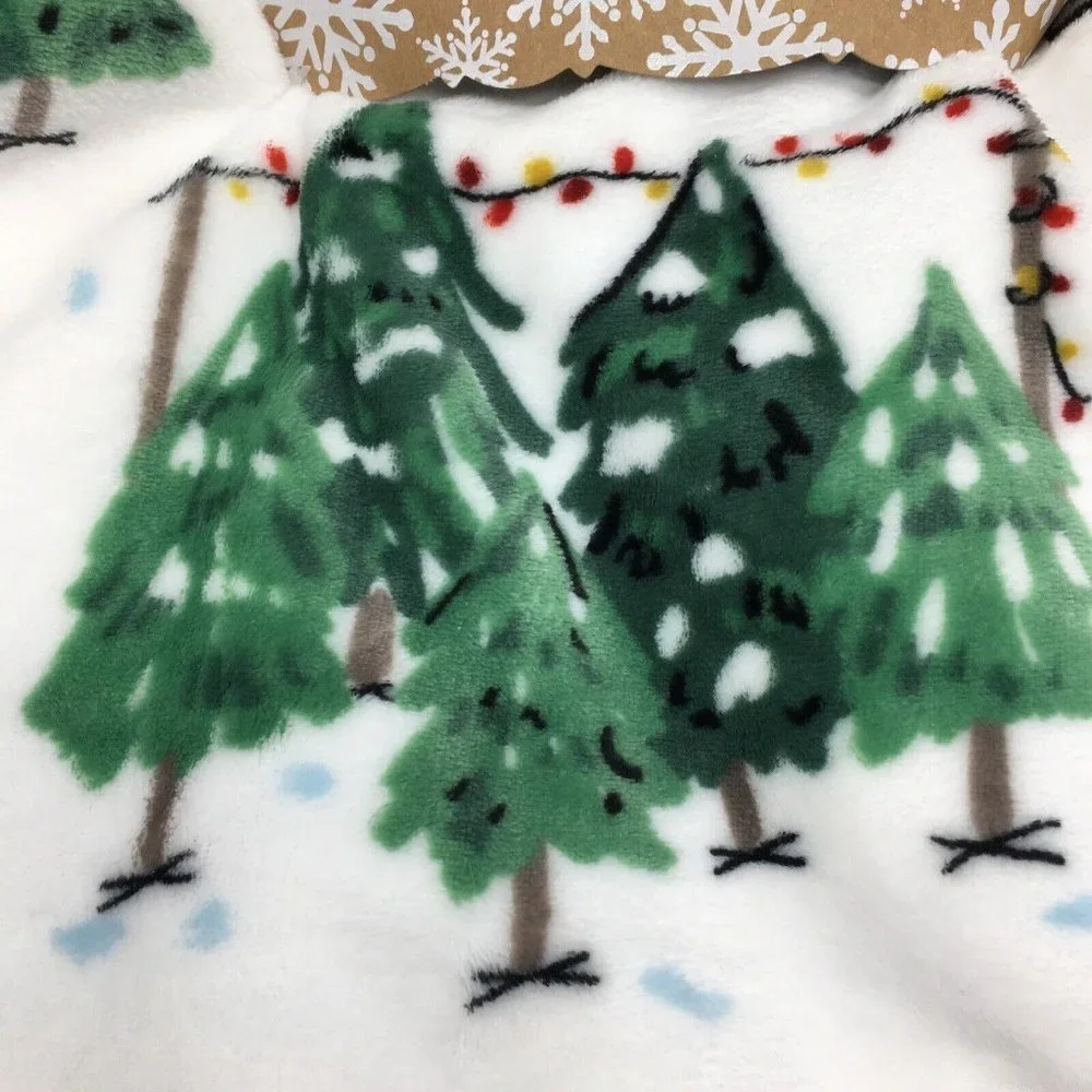 Envogue Christmas Tree Farm Throw Blanket Microfleece Red Truck Snowman Holiday